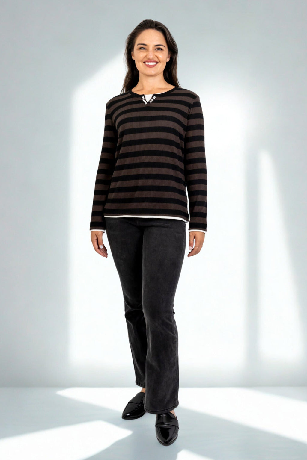 Nala - Fitted Tee with Button & Contrast Detail