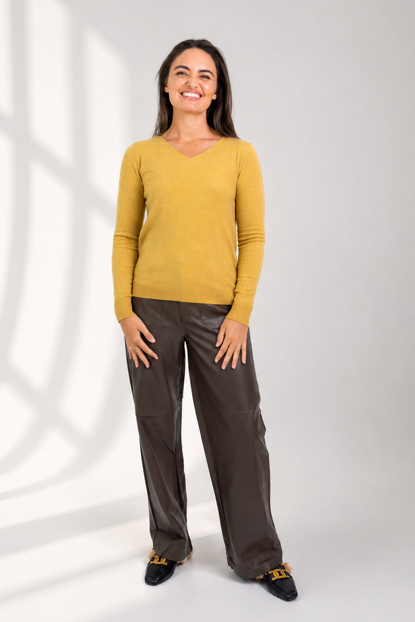 Santa Barbara - Classic Fitted Crew Neck, Buttercup