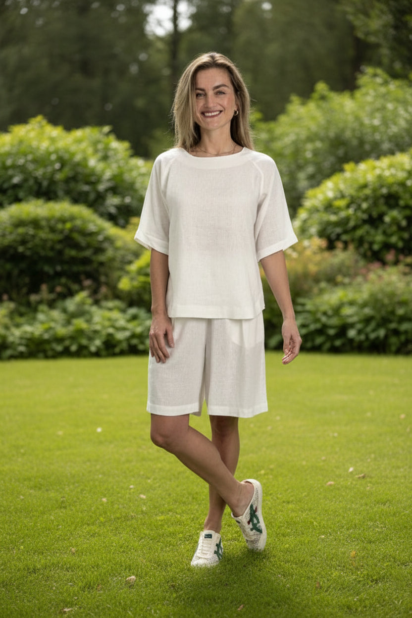 Alessia - Flax Line Classic Short, Milk