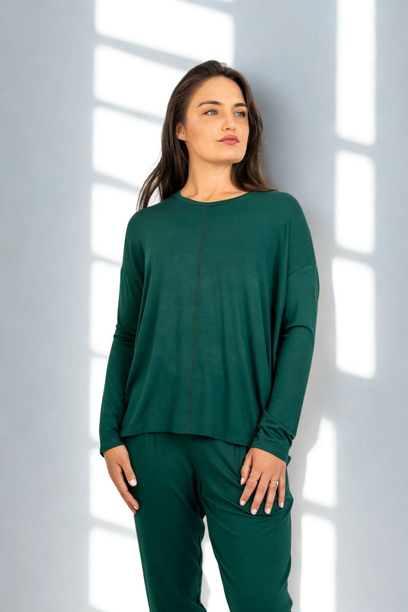 Lila - Classic Tee with Flossing detail, Cypress Green