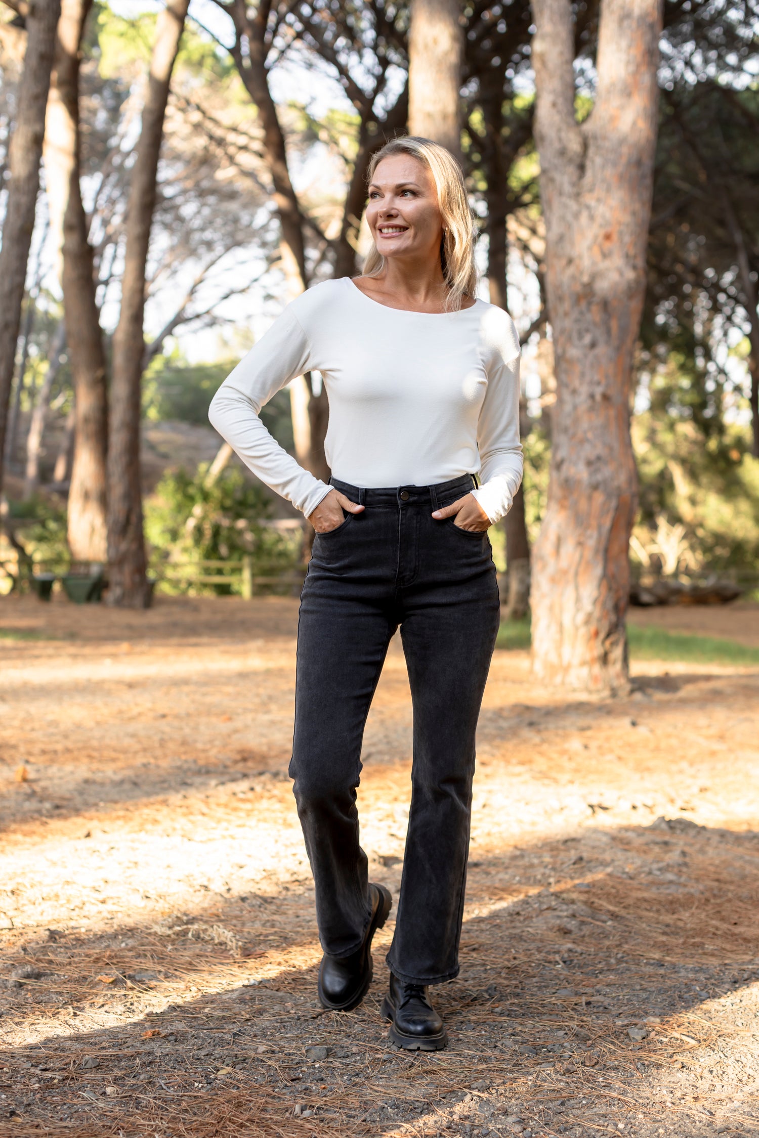 Calais - Classic Dark Flair Jean