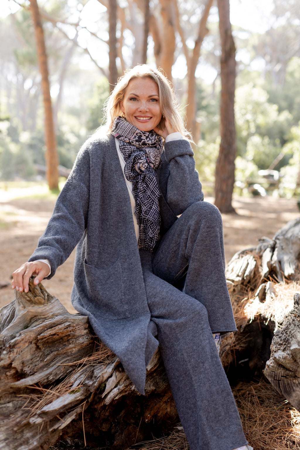 Cartagena - Relaxed Fit Long Cardi with Pockets, Grey