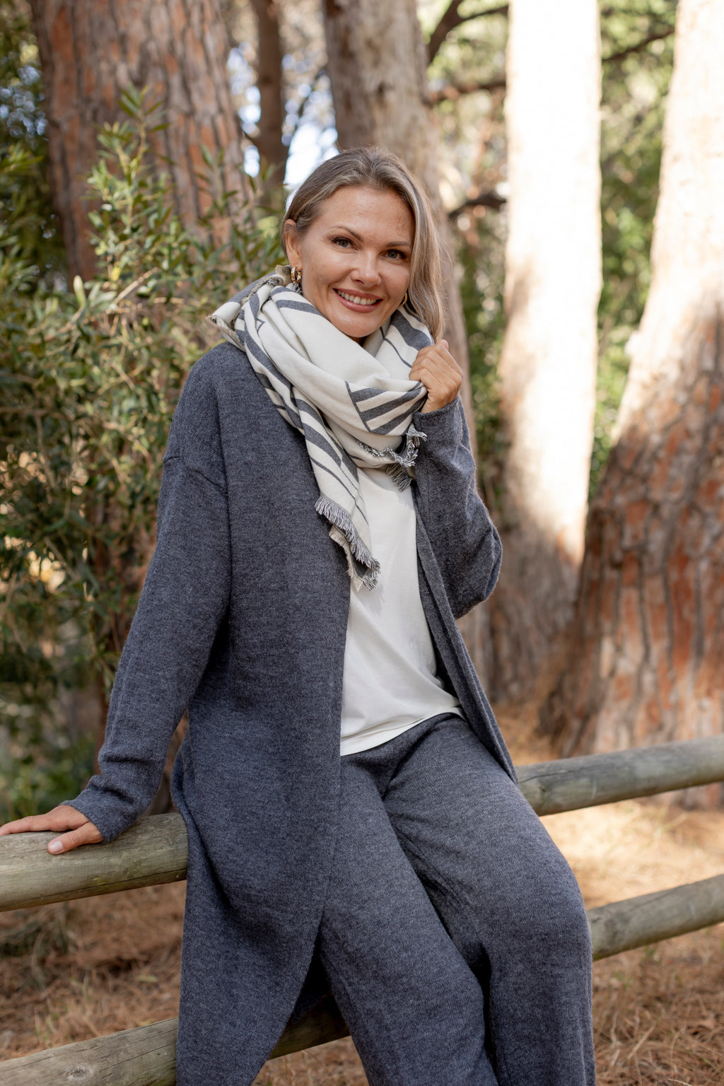 Cartagena - Relaxed Fit Long Cardi with Pockets, Grey