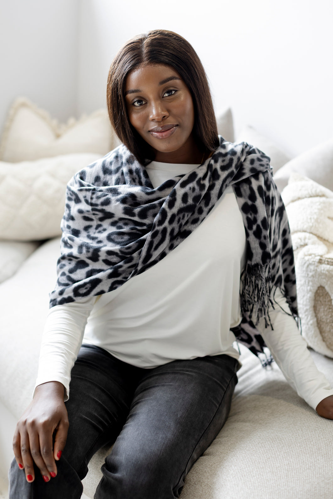 Warm Handle Animal Print Scarf - Grey