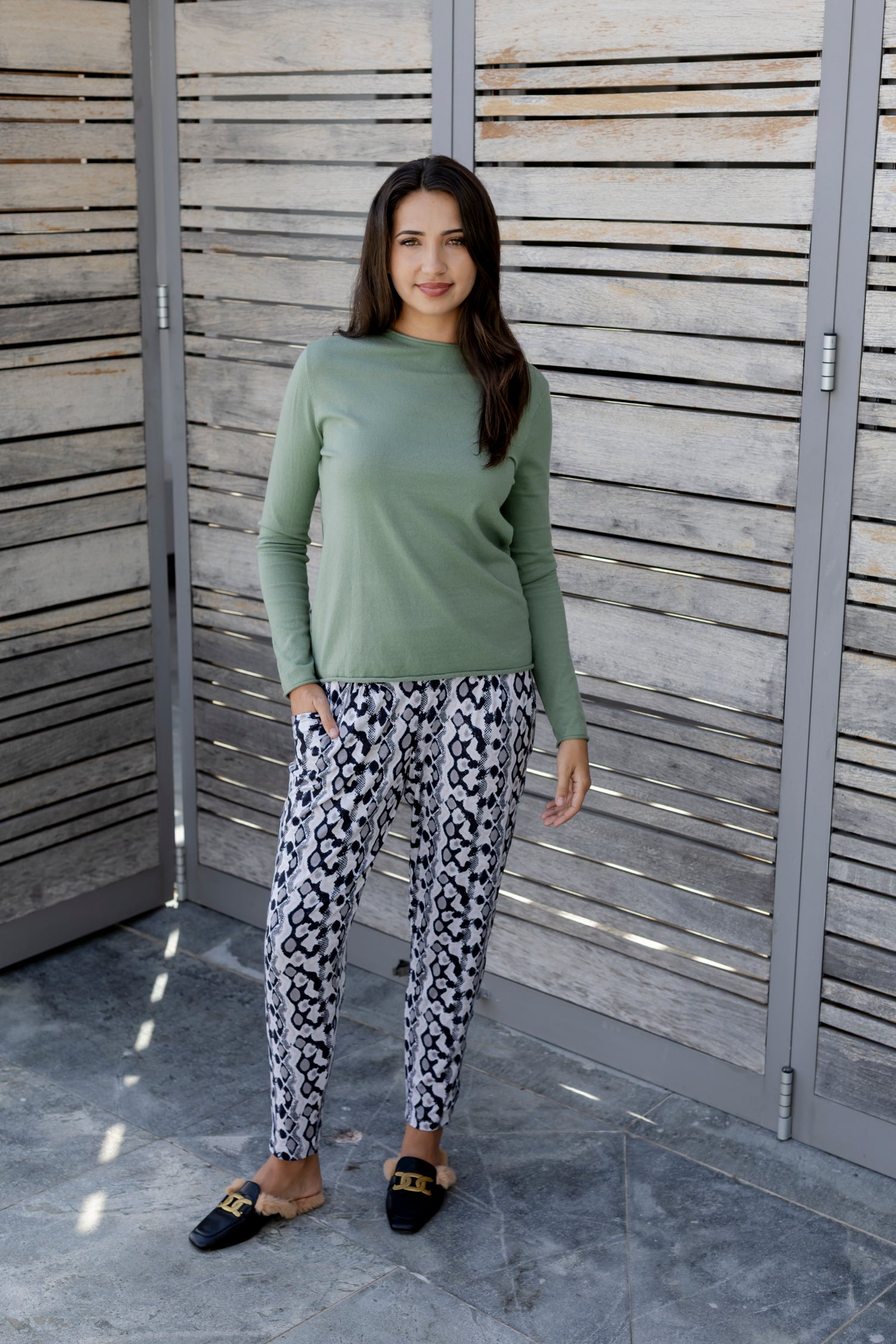Roxanne - Classic Pant, Black & Grey Snack