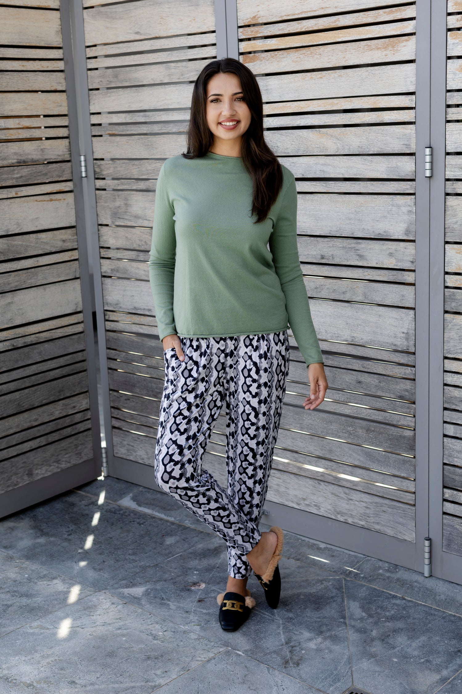 Roxanne - Classic Pant, Black & Grey Snack