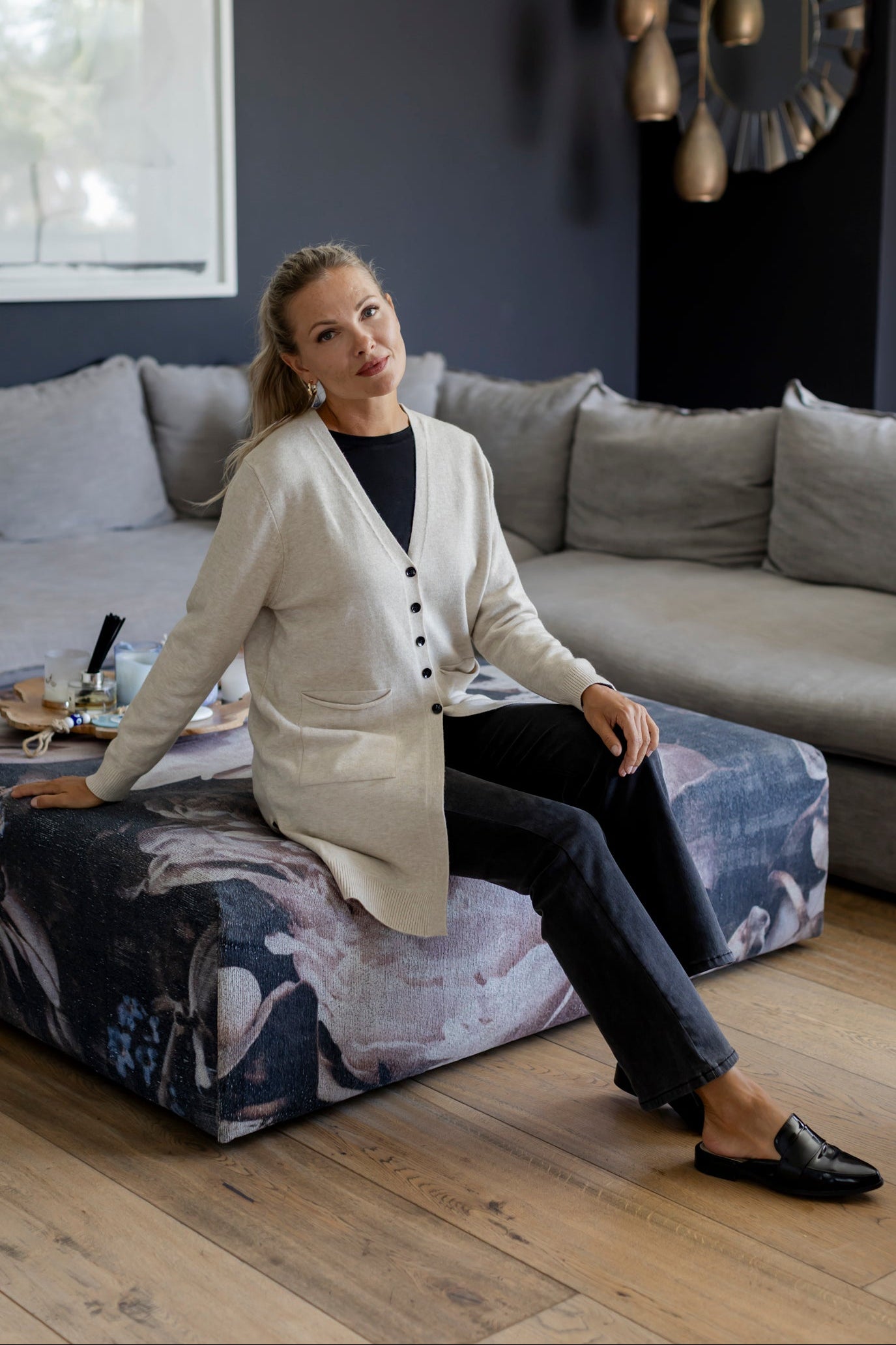 Murcia - Button Cardi with Side Slits