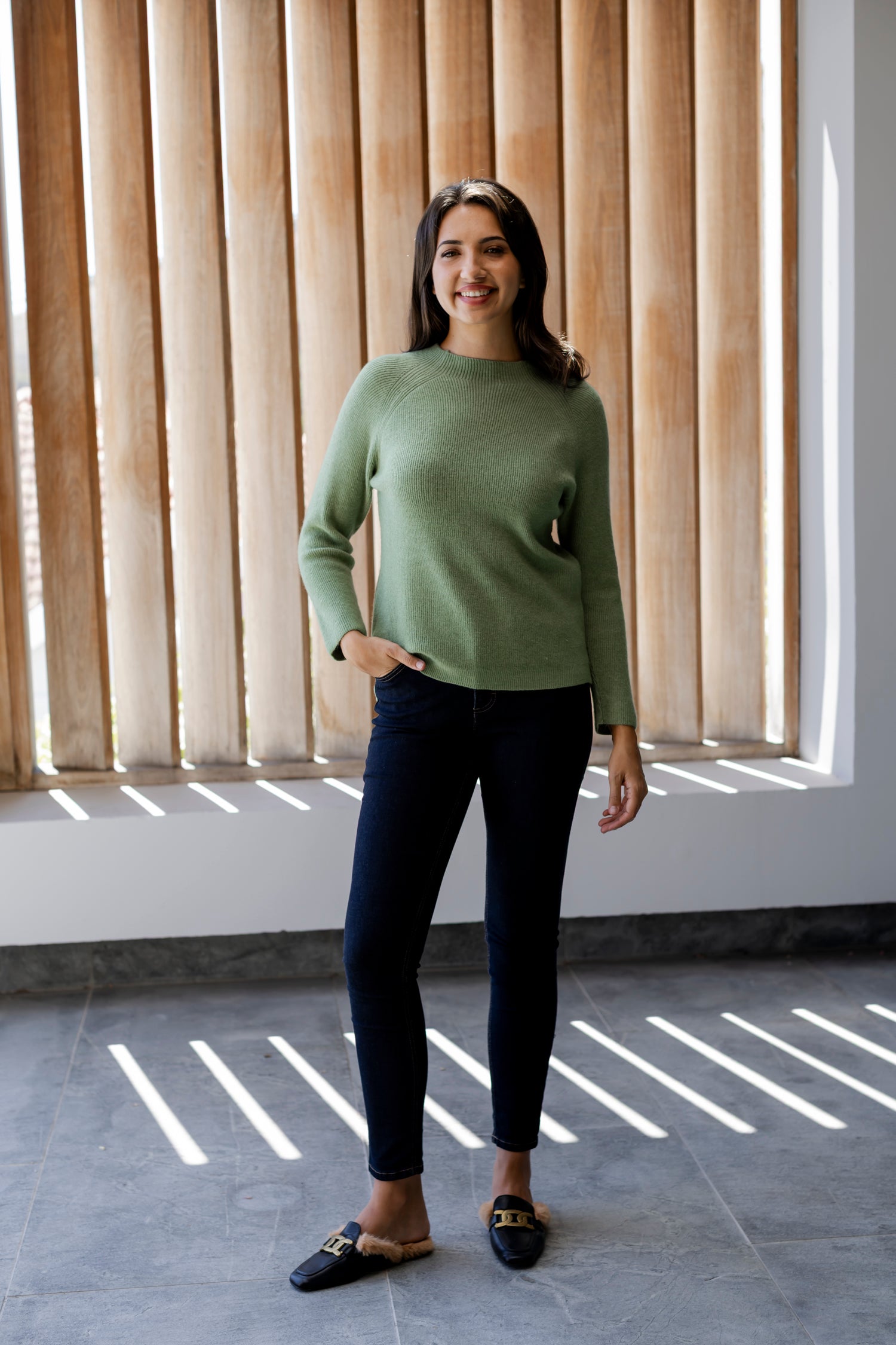 Granada - Fine Rib Funnel Neck