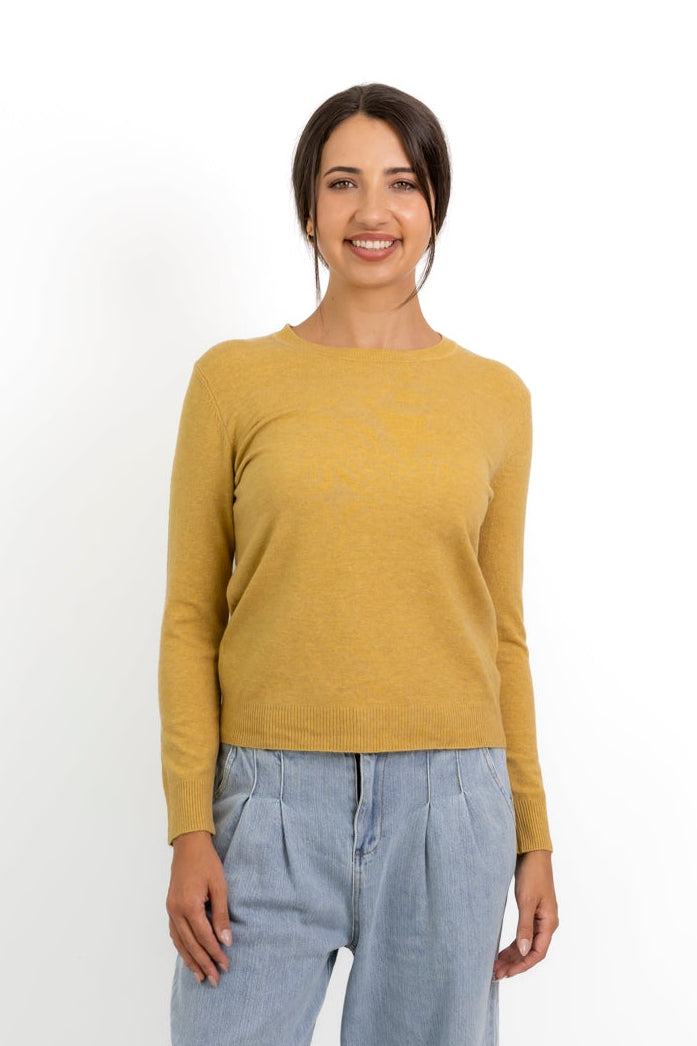 Malibu - Classic Fitted Crew Neck, Buttercup