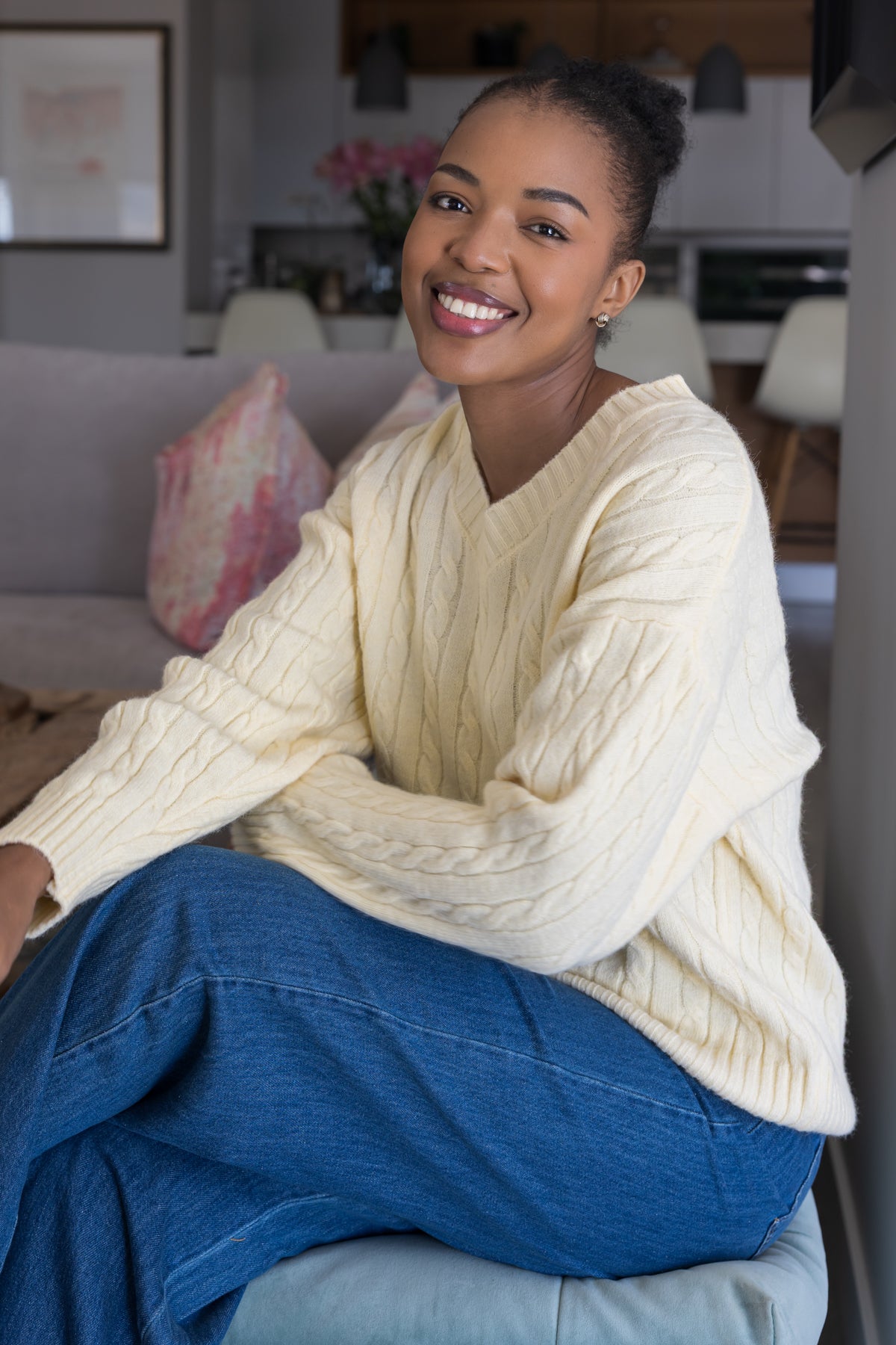 Brentwood - V Neck Cable Knit, Butter