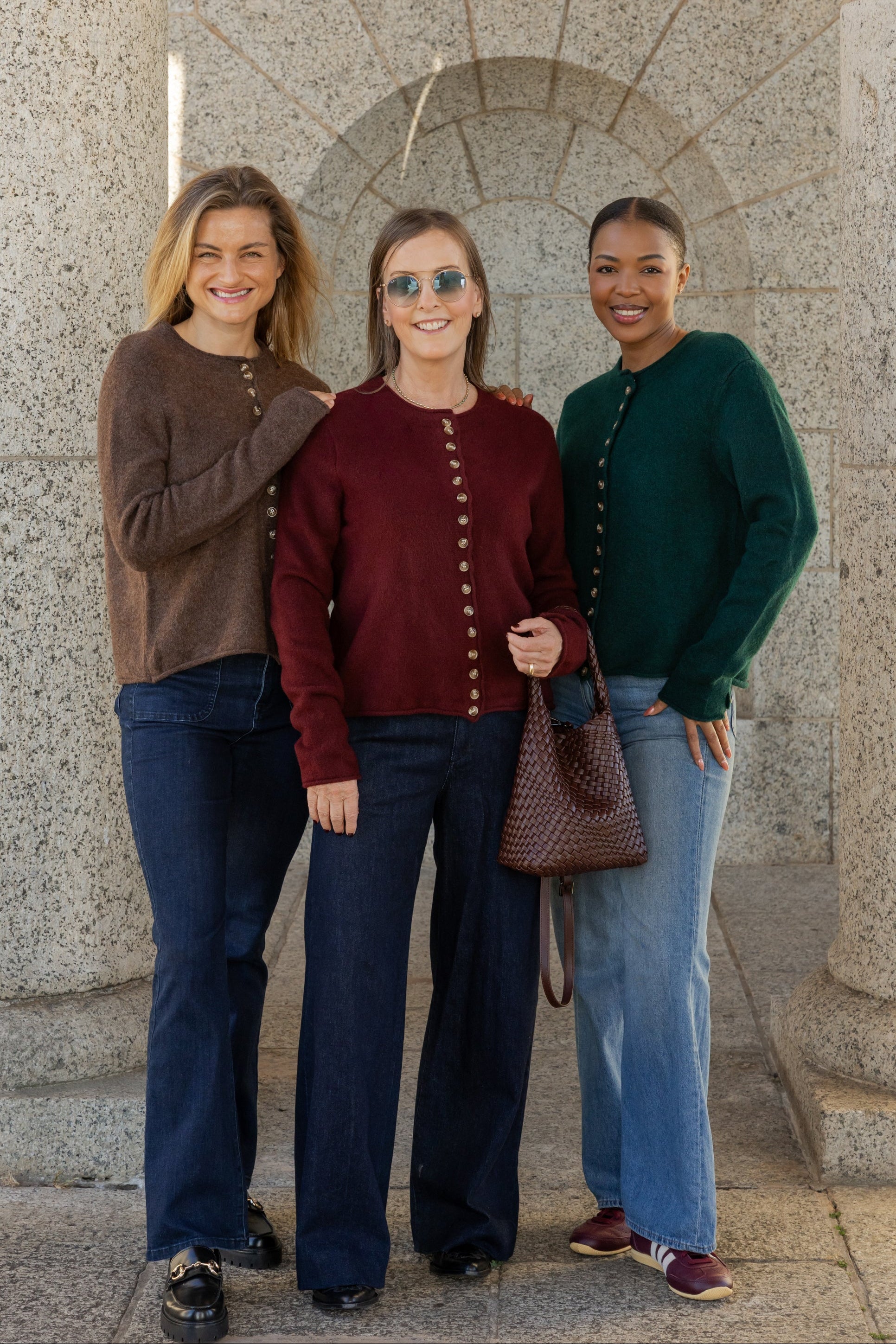 Hayward - Multi Button Cardi, Bordeaux