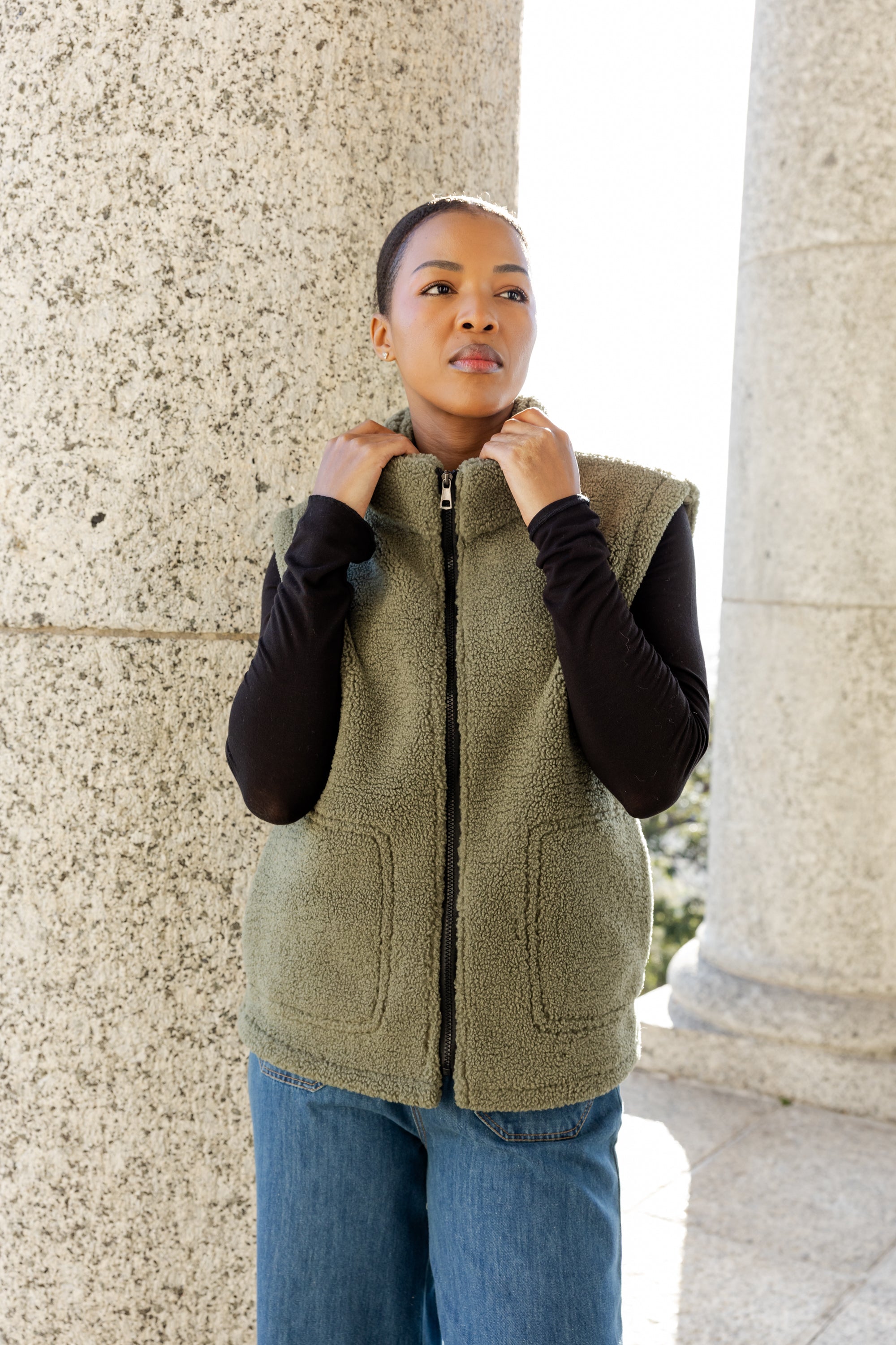 Moderna - Sleeveless Teddy Fur Gillet, Khaki