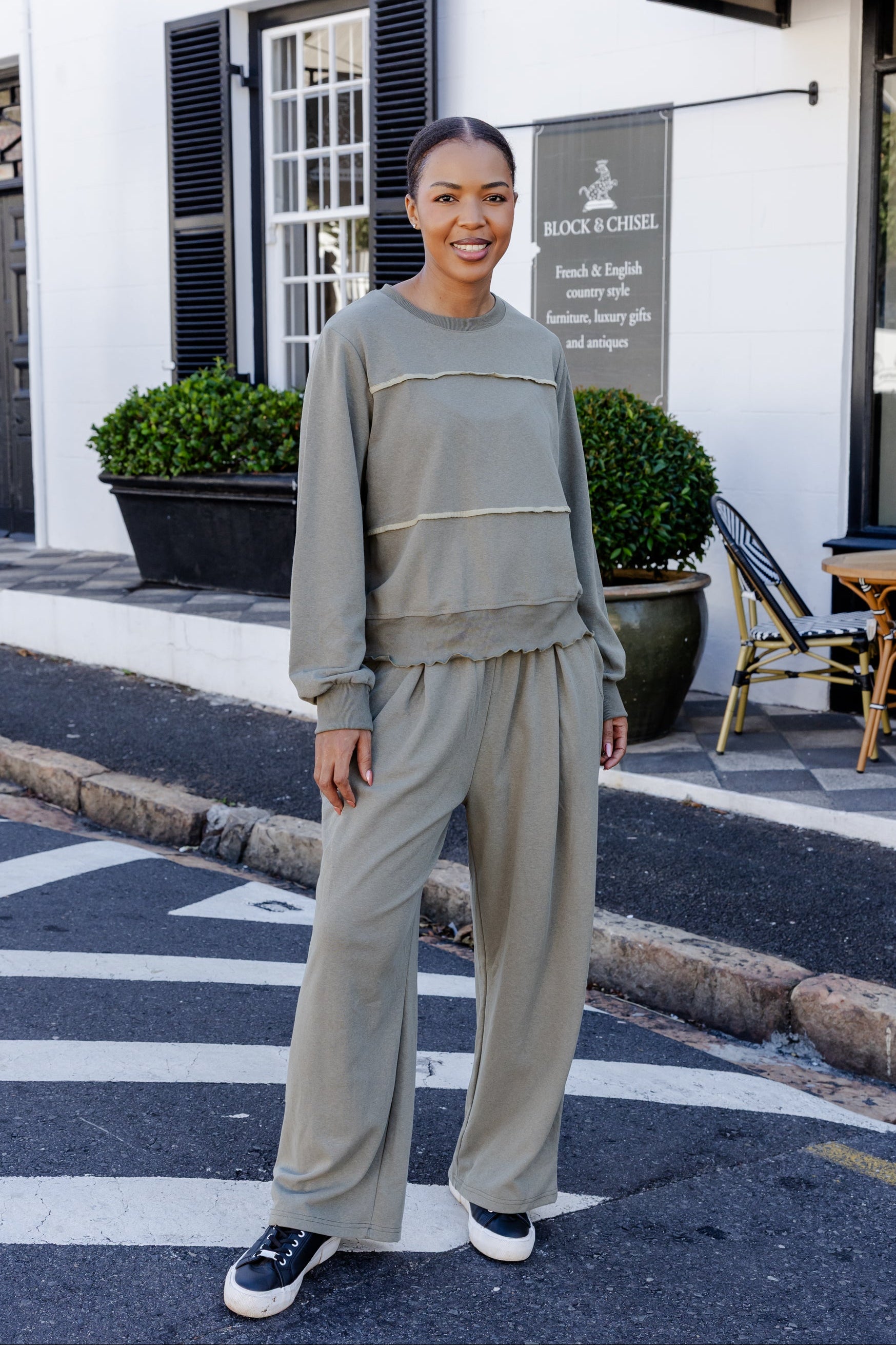 Hollis - Styled Track Set