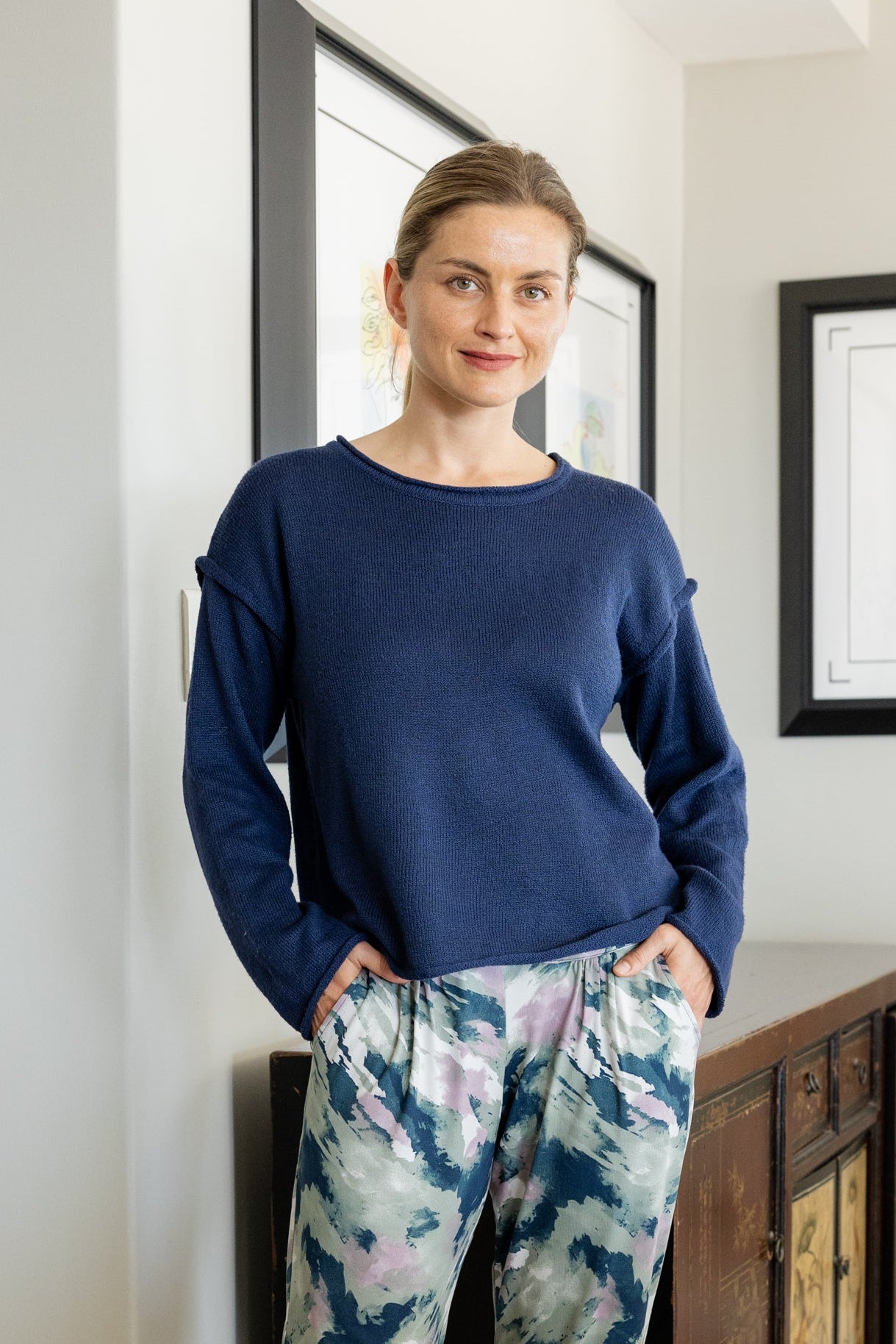 Salerno - Boxy Lightweight Crew Knit, Navy