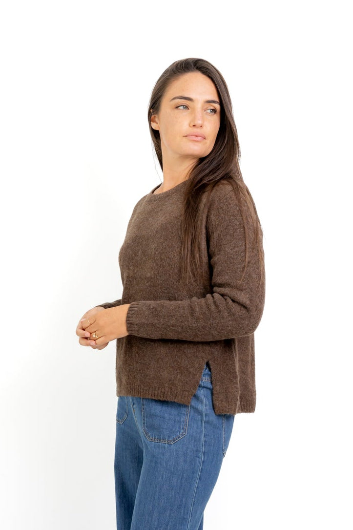 Pamplona - Crew Neck With Side Slit, Choc