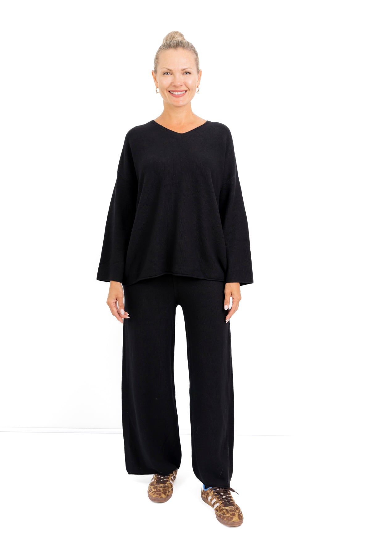 Monterey - V Neck luxe Track Set, Black