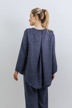 Load image into Gallery viewer, Penny - Inverted Back Pleat Top
