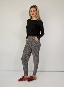 Roxanne - Classic Pant, Rain Drops