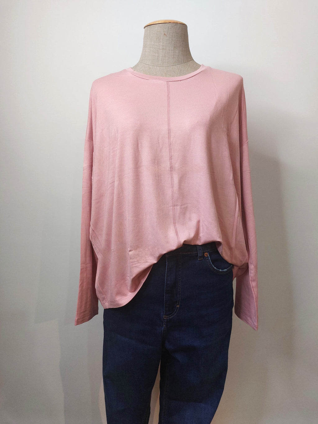 Lila - Classic Tee with Flossing detail