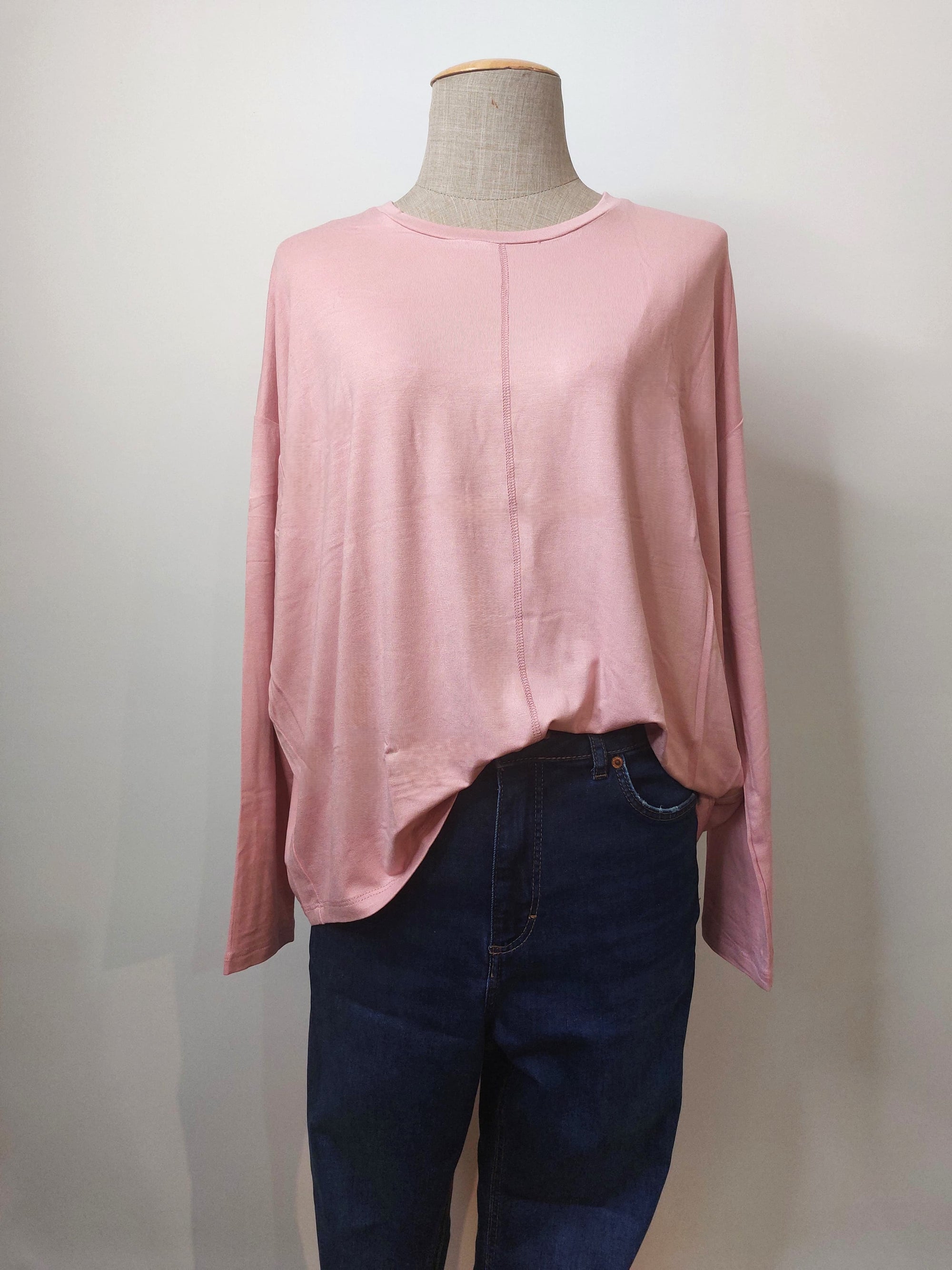 Lila - Classic Tee with Flossing detail
