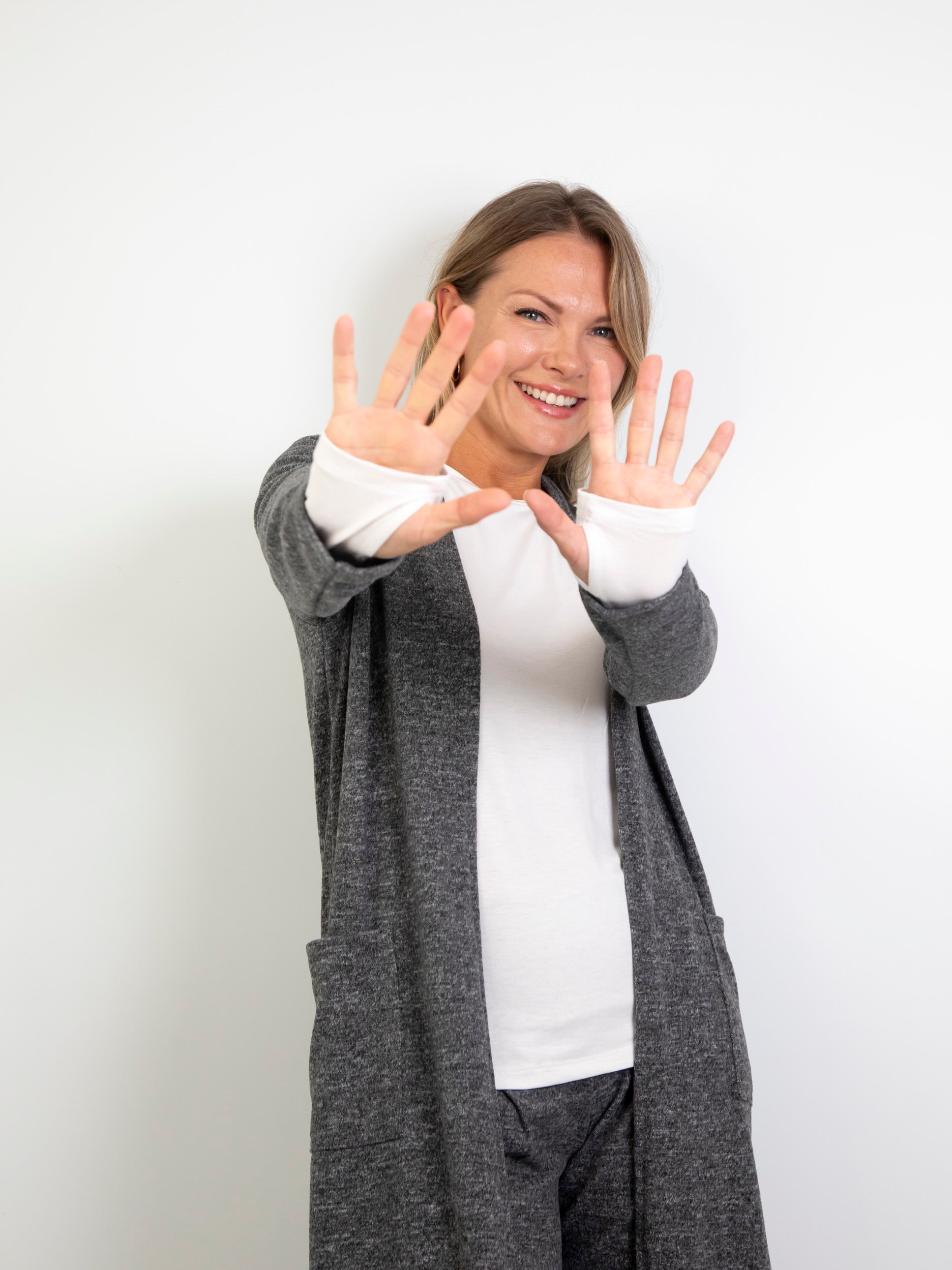 Ellie - Fitted Tee with Thumb Holes